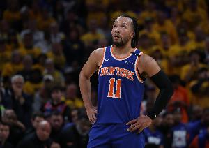 狀態(tài)一般！布倫森出戰(zhàn)17分鐘 8中2&三分3中0僅拿6分4助攻