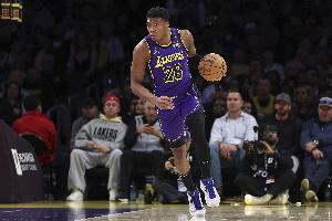 手太涼了！八村塁12中3低效拿到11分3板2斷