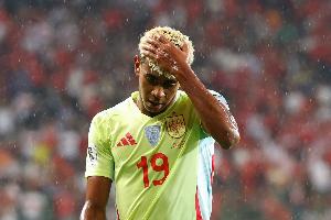 亞馬爾告知不適，德拉富恩特：你能為巴薩踢球就能代表西班牙出戰(zhàn)