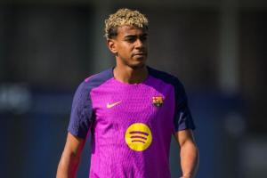 有蹊蹺？馬卡報(bào)撰文：亞馬爾傷情有點(diǎn)不對(duì)勁，巴薩的描述存在漏洞