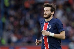 阿斯報：巴黎對格魯吉亞征召K77不滿，可能讓球員留在俱樂部養(yǎng)傷