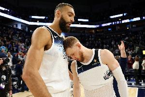 進攻順成串子了！森林狼首節(jié)轟40分&五人得分分別為678910