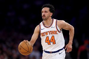 競(jìng)爭(zhēng)上位！布羅格登2中1拿到4分4板1助1斷 沙梅特三分2中2拿下6分