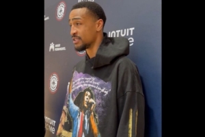 約翰-科林斯：隊(duì)里老將對(duì)我期待值很高 希望在他們帶領(lǐng)下奪冠