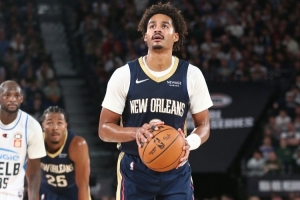 三分僅5中1！普爾上半場(chǎng)6中2得13分3助 罰球8中8