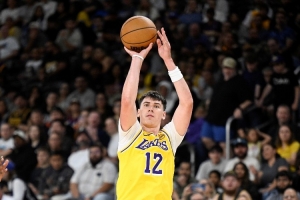 正負值依舊最低！拉拉維亞半場6中2&三分2中0得到4分3助1斷