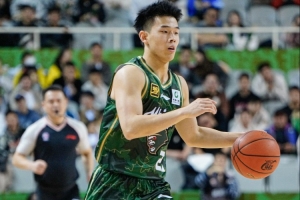 林葳：我想挑戰(zhàn)不同的事情 來這邊學(xué)習(xí)美國的籃球理念、風(fēng)格