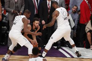 特拉維夫哈普爾主席：詹杜庫(kù)應(yīng)來(lái)歐洲打一年 以推動(dòng)NBA歐洲項(xiàng)目