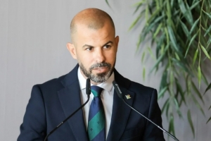 馬卡：貝蒂斯體育總監(jiān)賽后對主裁判進行威脅，后者可能因此被處罰