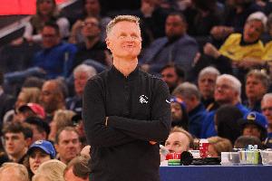 媒體人：勇士這賽季可有更多期待 但確實都是老頭 健康是第一要素