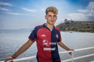 經(jīng)紀(jì)人：S-埃斯波西托希望去卡利亞里，但如果我不認(rèn)同就得聽(tīng)我的