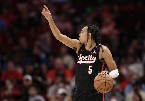 場(chǎng)均8+2+2的高控衛(wèi)！獨(dú)行俠官宣簽下2021年46號(hào)秀班頓