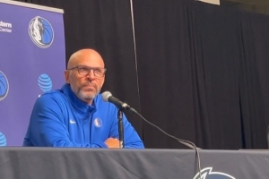 基德：拉塞爾傳球很棒防守端相當(dāng)亮眼 這場(chǎng)表現(xiàn)真的非常出色