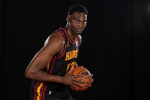 面對舊主！當(dāng)特0出手?jǐn)埾?0籃板外加1助1帽