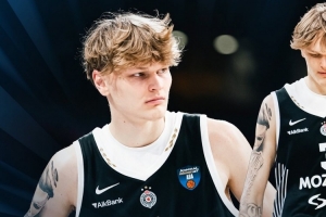 貝爾格萊德游擊首秀！穆里寧貝爾出場(chǎng)17分鐘 拿到7分2助2板1封蓋