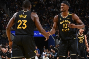 明天對陣開拓者！科爾：老將們的上場時間將比略高于季前賽揭幕戰(zhàn)