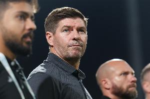 天空體育：杰拉德將抵達(dá)倫敦，接下來幾天內(nèi)將與流浪者進(jìn)行談判