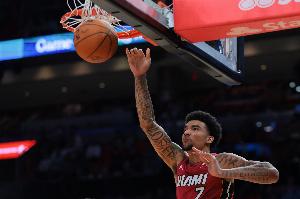 怪不得熱火不賣！韋爾9分鐘8中5砍14分7板1帽 貢獻霸氣三連扣