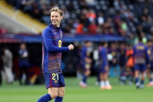 記者：德容將在10月15日續(xù)約，他在荷蘭隊(duì)訓(xùn)練營(yíng)談到了此事