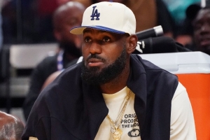 詹姆斯身邊人士：我們只是需要時(shí)間 相信治療方案能讓詹姆斯康復(fù)