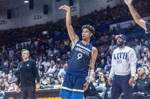 穩(wěn)穩(wěn)輪換？朱贊替補13分鐘拿到8分 上一場14分鐘轟下20分！