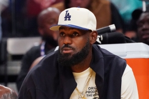 拓記：開拓者賽季前七場(chǎng)兩戰(zhàn)湖人 詹姆斯很可能缺席這兩場(chǎng)比賽