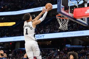 奧拉朱旺：你無法封蓋文班的跳投或勾手 他各種旋轉之后還能投