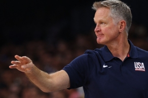 卸任美國(guó)男籃主帥！科爾帶領(lǐng)球隊(duì)奪23年世界杯第四、24年奧運(yùn)金牌