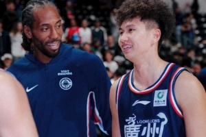 萊昂納德：我覺得張文杰很有天賦 他未來會更好的