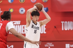 美媒：楊瀚森沒三分機會時就會送出妙傳 開拓者該在這方面做文章