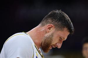 內(nèi)外開花！努爾基奇半場(chǎng)5投3中得8分2板2助 三分球2投全中