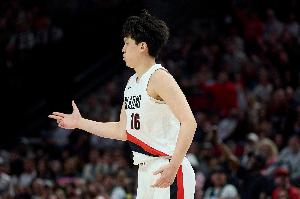 楊瀚森：球迷的歡呼讓我熱血沸騰 三分慶祝動作是因為當時手在抖