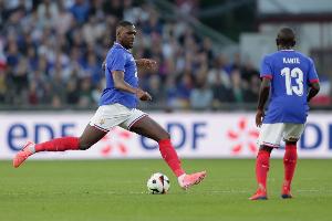 隊報：科納特大腿受傷提前退出本期法國名單，返回利物浦