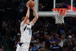 十八般武藝樣樣精通！狀元弗拉格8中4得11分3板4助3斷 但有5失誤