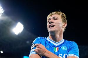 米體：那不勒斯4400萬(wàn)歐買(mǎi)斷霍伊倫很值，解約金設(shè)置8500萬(wàn)歐低了