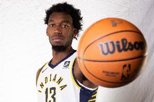 他真的我哭死！懷斯曼運動戰(zhàn)4中4&罰球2中2 貢獻10分5籃板