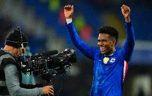 G-席爾瓦：埃斯特旺未來能成為頂級球員，不會拿他與梅西比較