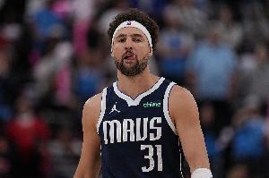 外線彈無虛發(fā)！克萊半場13分鐘6中4拿到11分 三分3中3