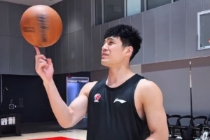 廣州男籃積極備戰(zhàn)中！??明早的NBA季前賽見！