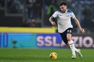 都體：米蘭和國(guó)米有意拉齊奧后衛(wèi)吉拉，皇馬有50%二轉(zhuǎn)