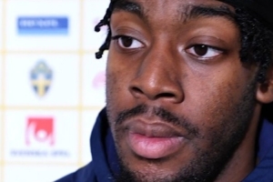 連負(fù)瑞士科索沃，伊蘭加賽后致歉：只想向瑞典人民說一聲對不起