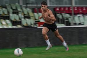 ??增肌8公斤！好友：以前和居萊爾打架總能贏，現(xiàn)在可不敢了