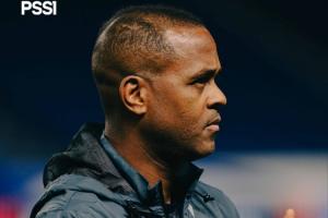 率隊(duì)無(wú)緣世界杯！官方：49歲印尼主帥克魯伊維特下課 執(zhí)教僅9個(gè)月