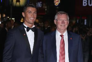 本-福斯特：C羅在曼聯(lián)總是早早到基地訓(xùn)練 他絕對(duì)是老師的寵兒