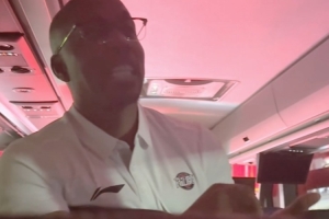 小板凳都搬好了嗎！來(lái)看看主教練Nate都學(xué)到了些什么中文詞匯呢？