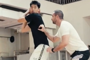 感覺(jué)回來(lái)了！崔永熙球場(chǎng)康復(fù)訓(xùn)練更新 用受傷的左腳第1次發(fā)力扣籃