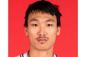 略顯滄桑！媒體人曬淡厚然NCAA新賽季的媒體照