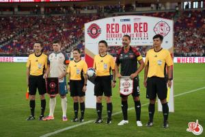 杰拉德PK費(fèi)迪南德！傳奇賽利物浦4-2曼聯(lián) 里瑟破門薩哈雙響難救主