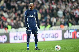 蜜月期過(guò)了！土媒：費(fèi)內(nèi)巴切甩賣塔利斯卡，500萬(wàn)年薪成球隊(duì)累贅