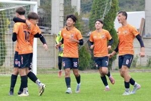 首秀驚艷！萬項代表杜利亞伊足球學院首發(fā)出戰(zhàn)，幫助球隊大勝